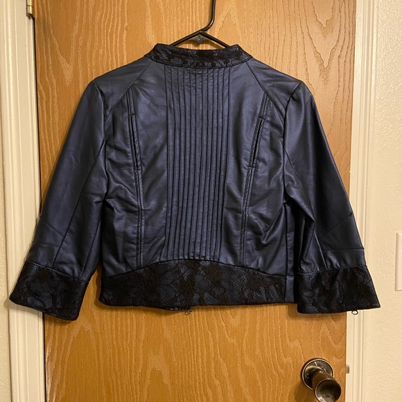 Jacket - Picture 3 of 6